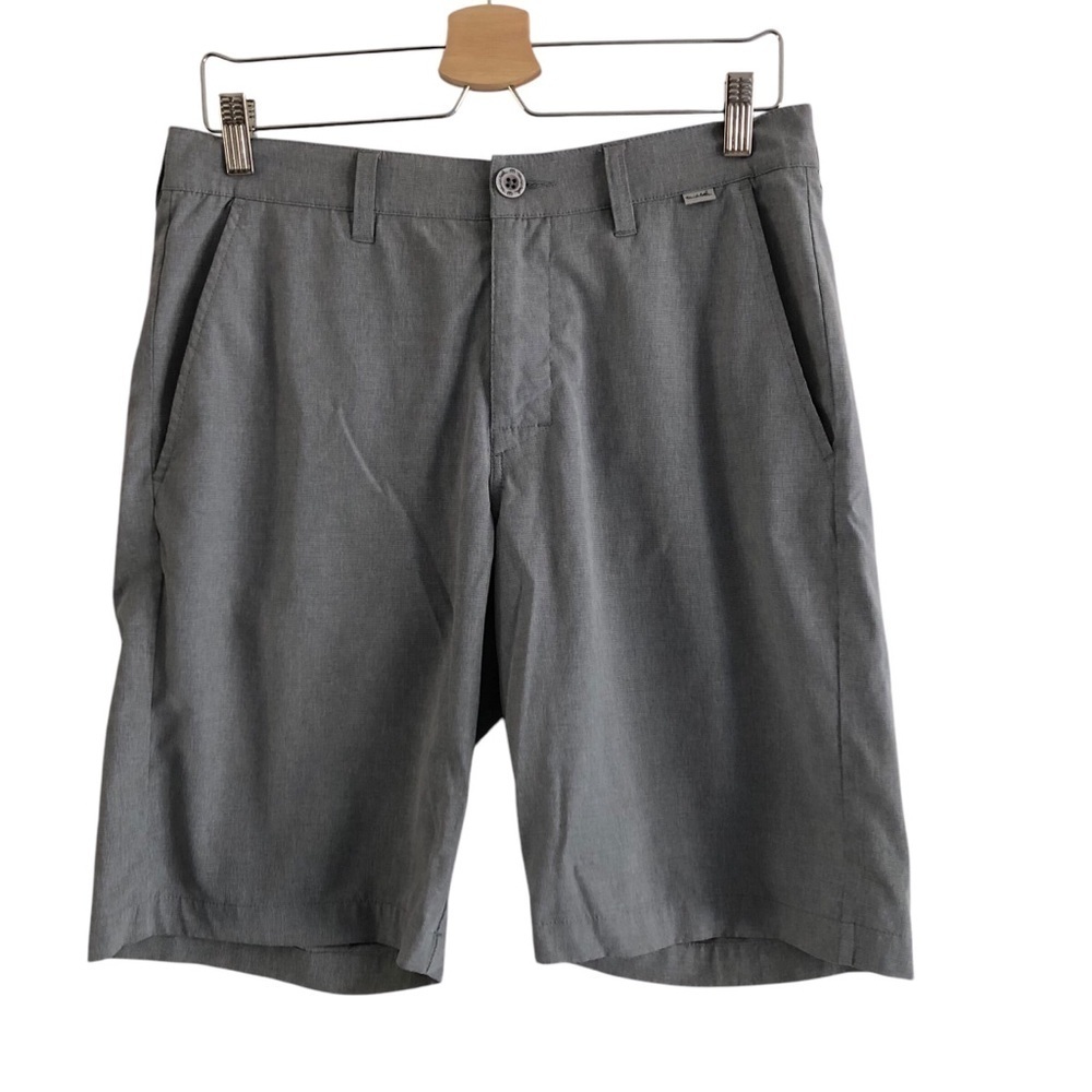 Travis Mathew Gray Men's Shorts Golf Activewear Size 30